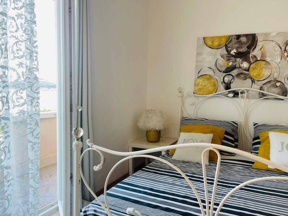 Apartments Esperanza Pašman エクステリア 写真