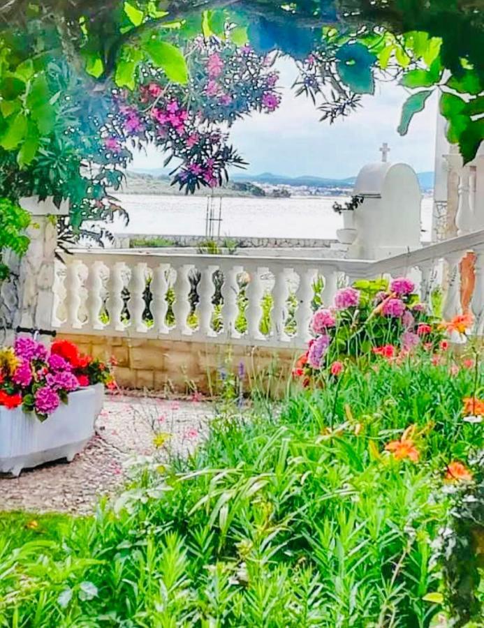 Apartments Esperanza Pašman エクステリア 写真