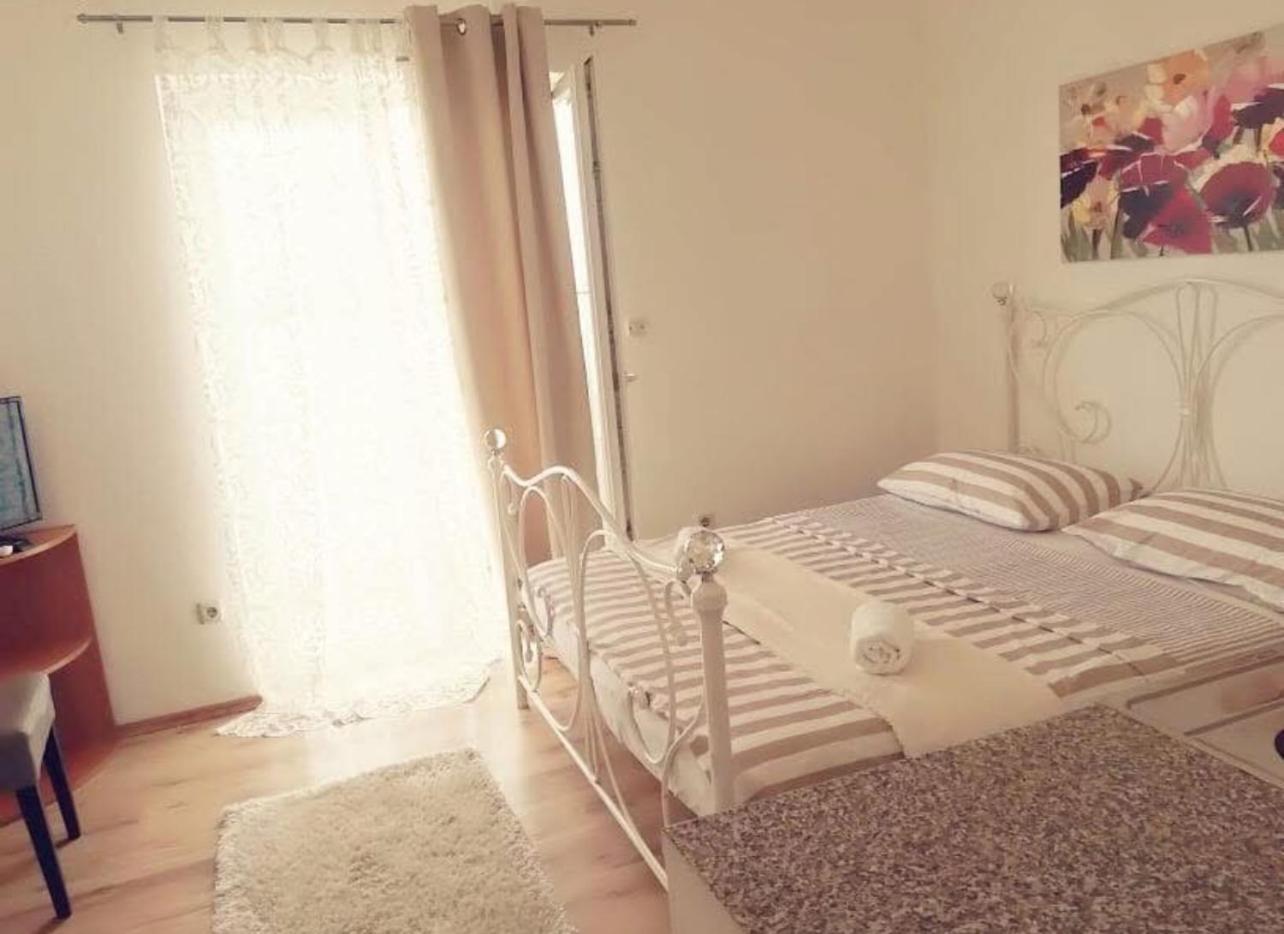 Apartments Esperanza Pašman エクステリア 写真