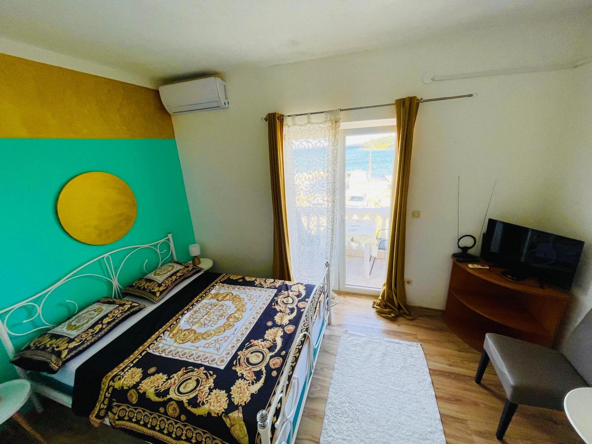 Apartments Esperanza Pašman エクステリア 写真